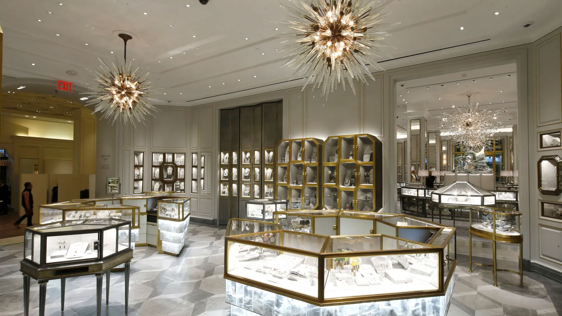 اهمیت طراحی دکوراسیون مغازه طلافروشی