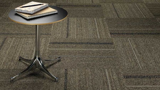 استفاده از صندلی های چرخان روی موکت تایل