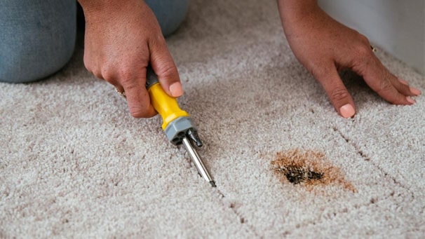 تعمیر موکت تایل